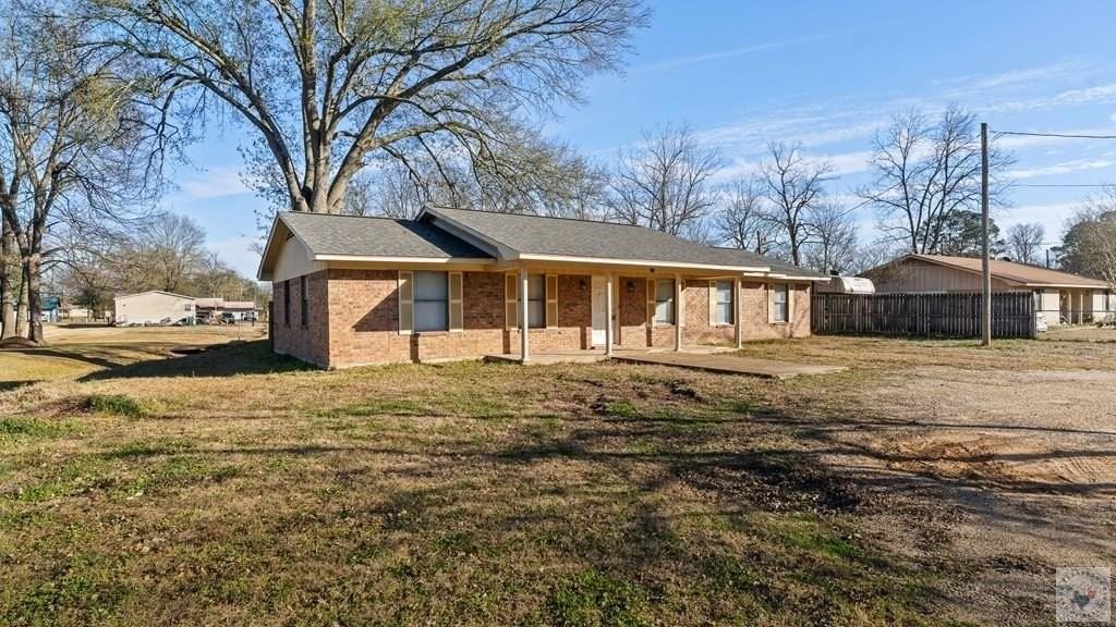 412 N Elm Elm Street - Photo 3 of 24