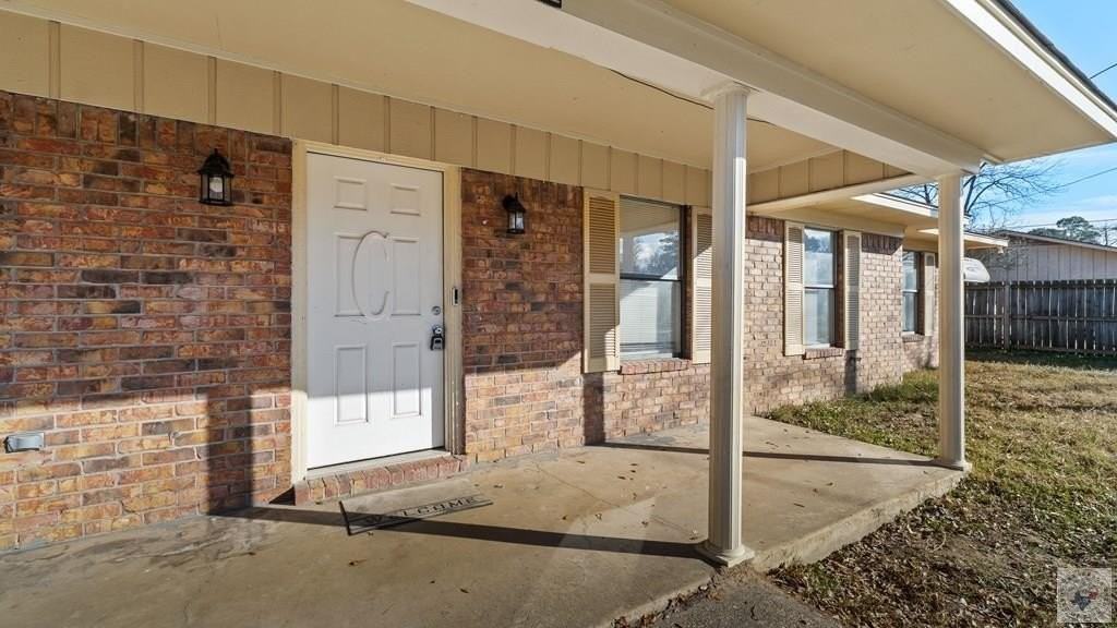 412 N Elm Elm Street - Photo 4 of 24