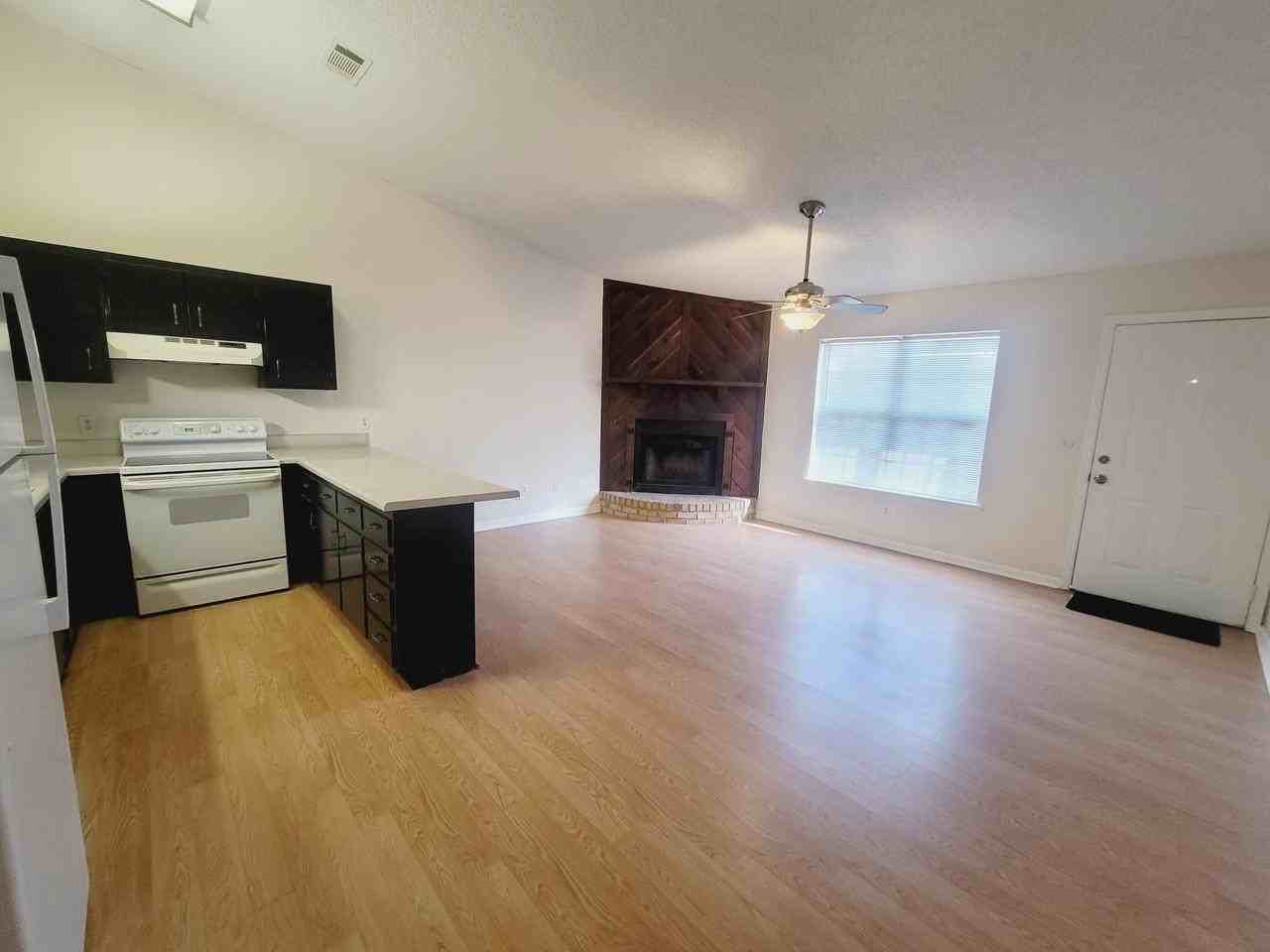 3986 Breezee Ct - Photo 5 of 18