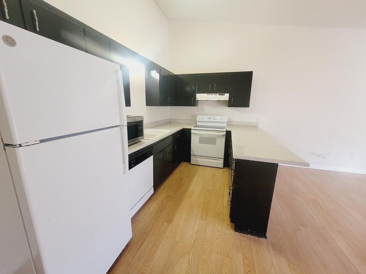 3986 Breezee Ct - Photo 7 of 18