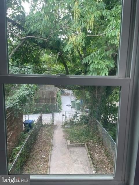 1812 N Smallwood St - Photo 5 of 21