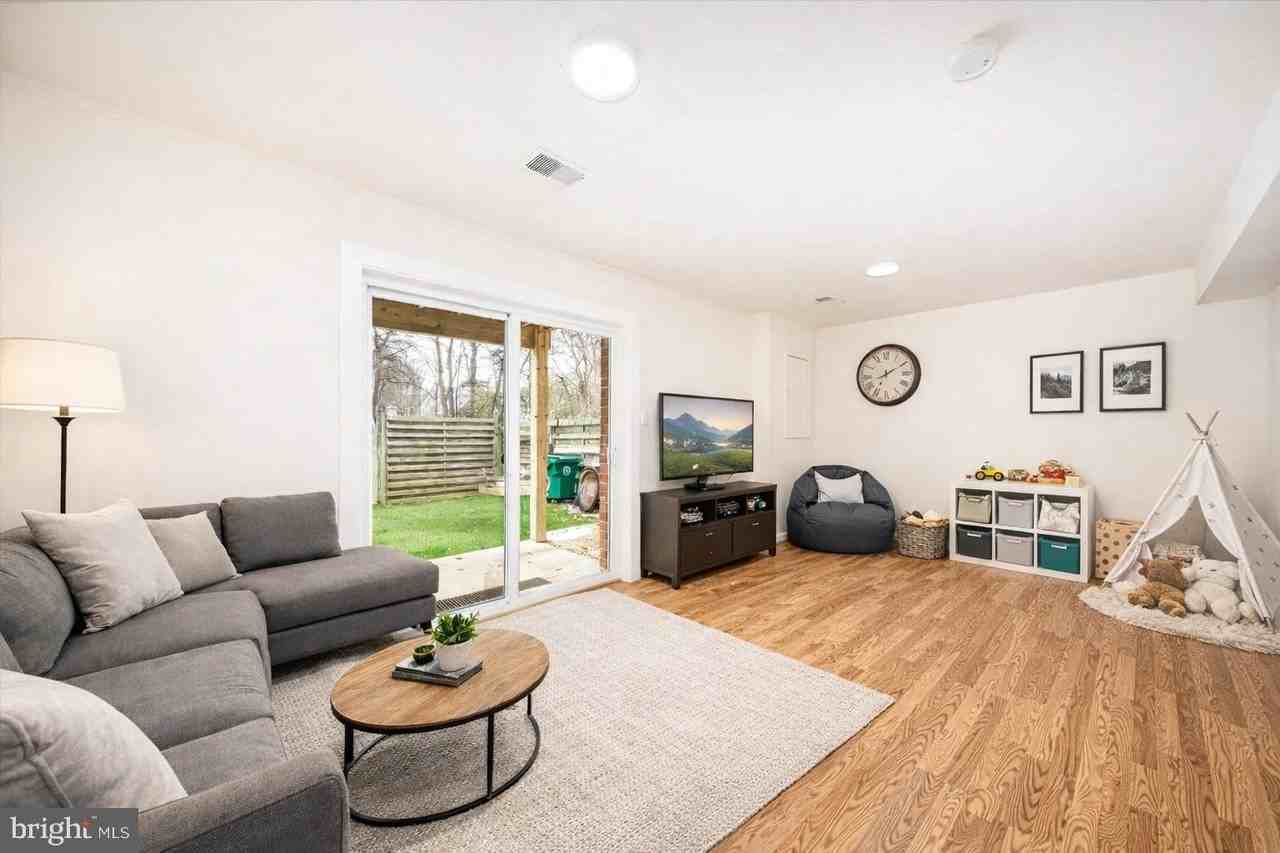 63 Timber Rock Rd - Photo 7 of 50