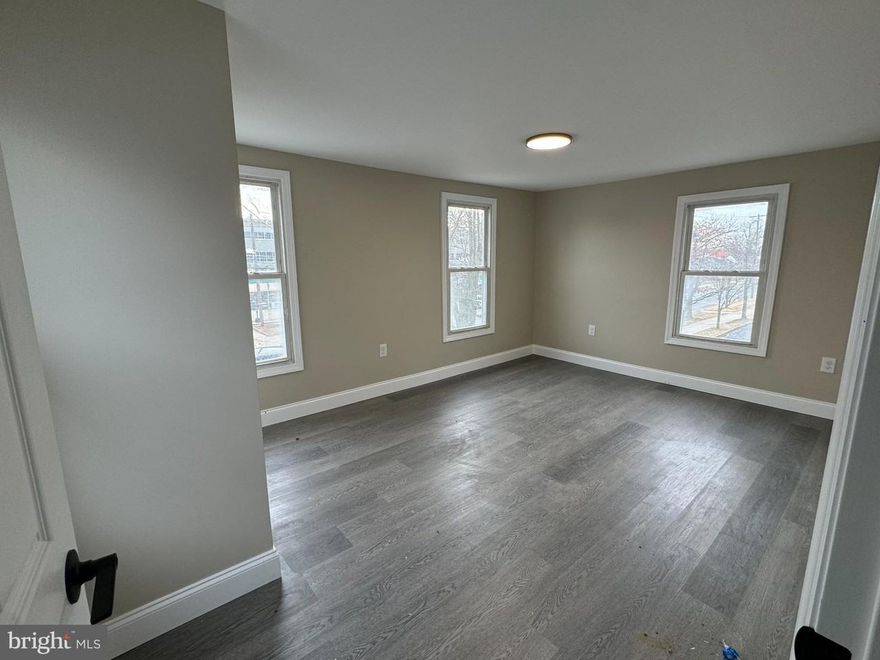 236 W Wood St - Photo 4 of 7