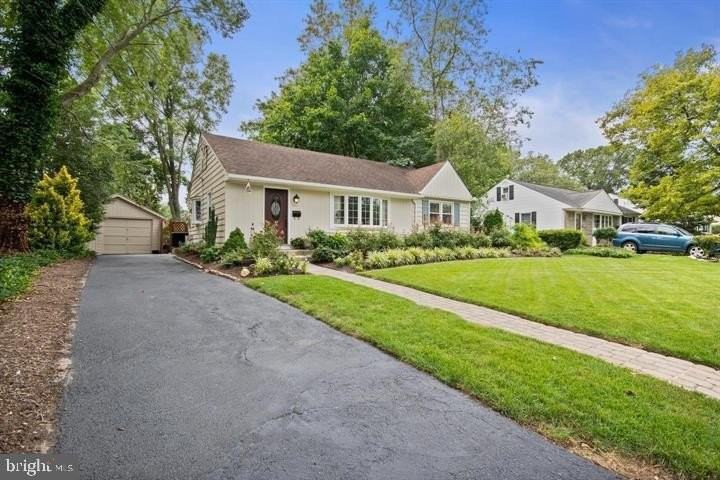 523 Wayne Ave - Photo 2 of 31