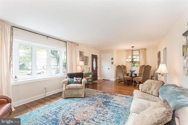 523 Wayne Ave - Photo 6 of 31