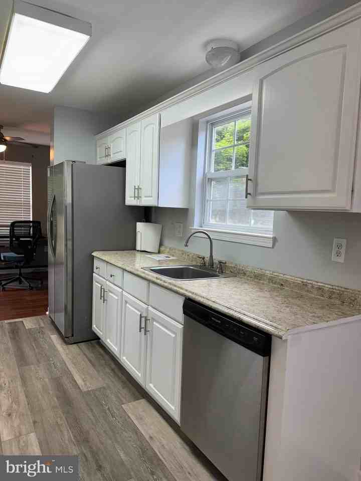 2 Village Ct - Photo 2 of 15