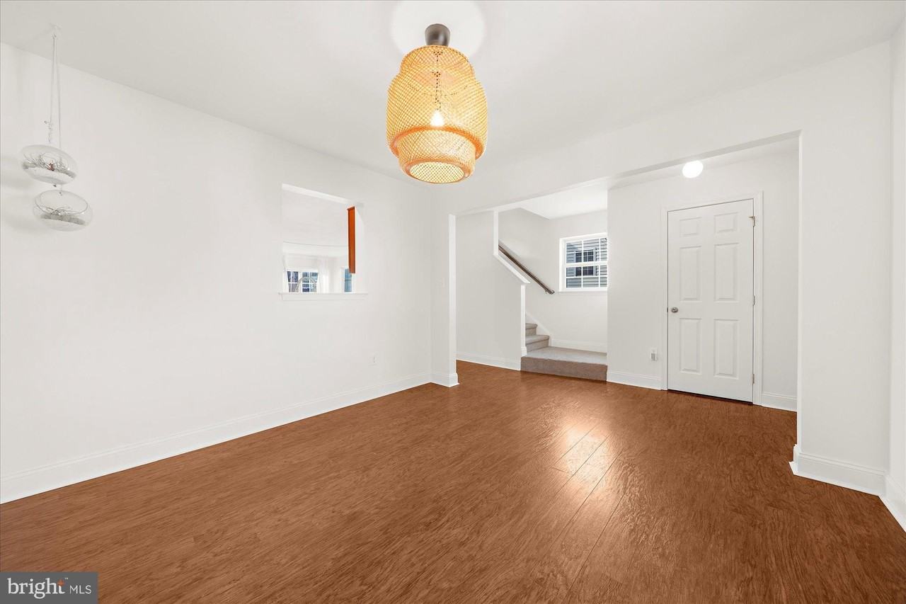 105 N Yeingst Dr - Photo 6 of 36