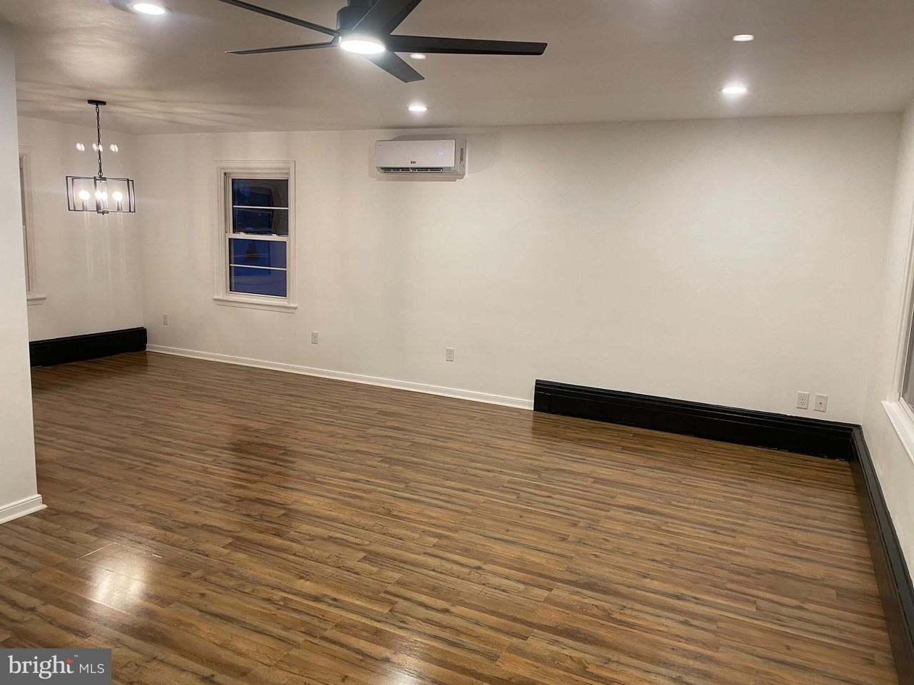 44 CHESTNUT Street - Photo 3 of 7