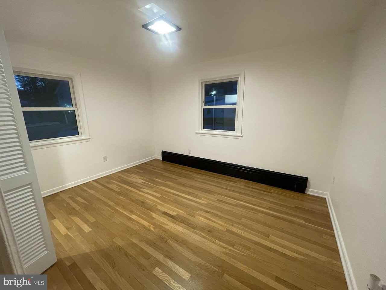 44 CHESTNUT Street - Photo 5 of 7