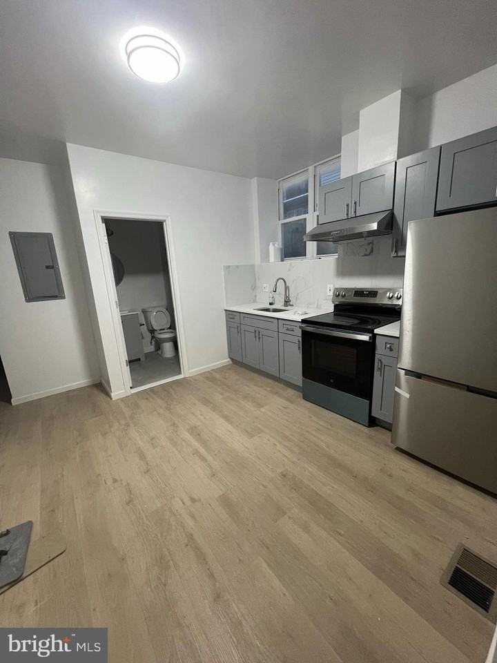 4422 Locust St Unit 1 #1-2AND3 - Photo 5 of 30