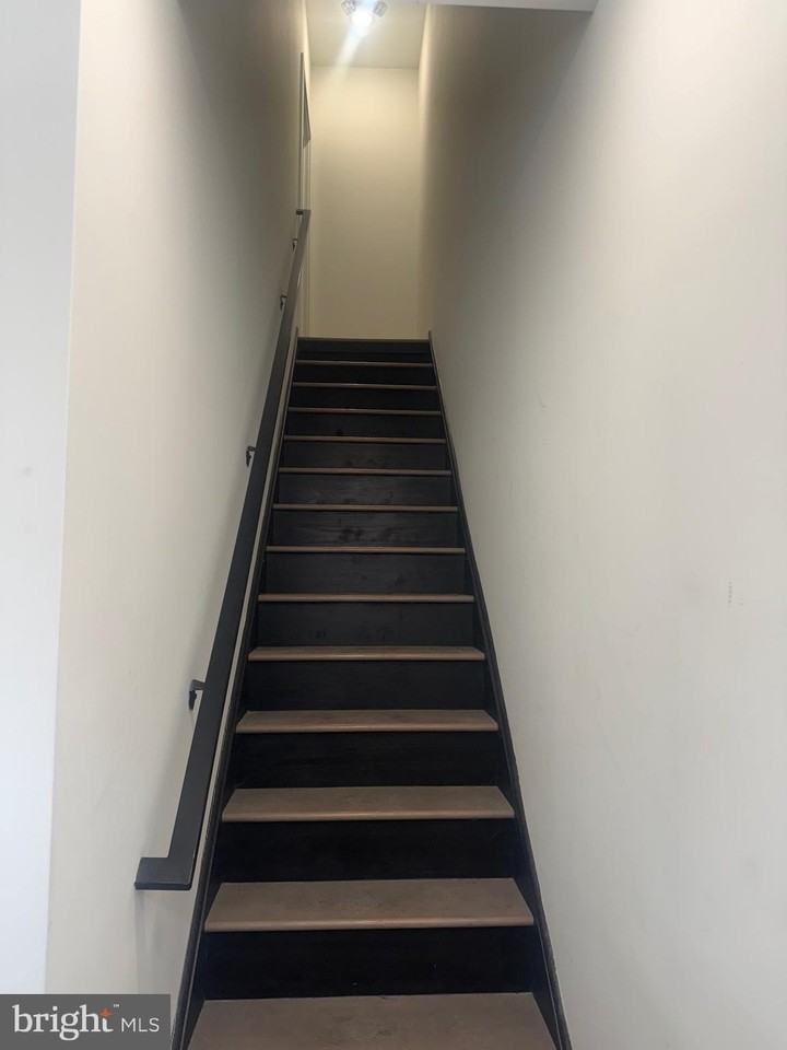 2117 N 8th St - Photo 2 of 17