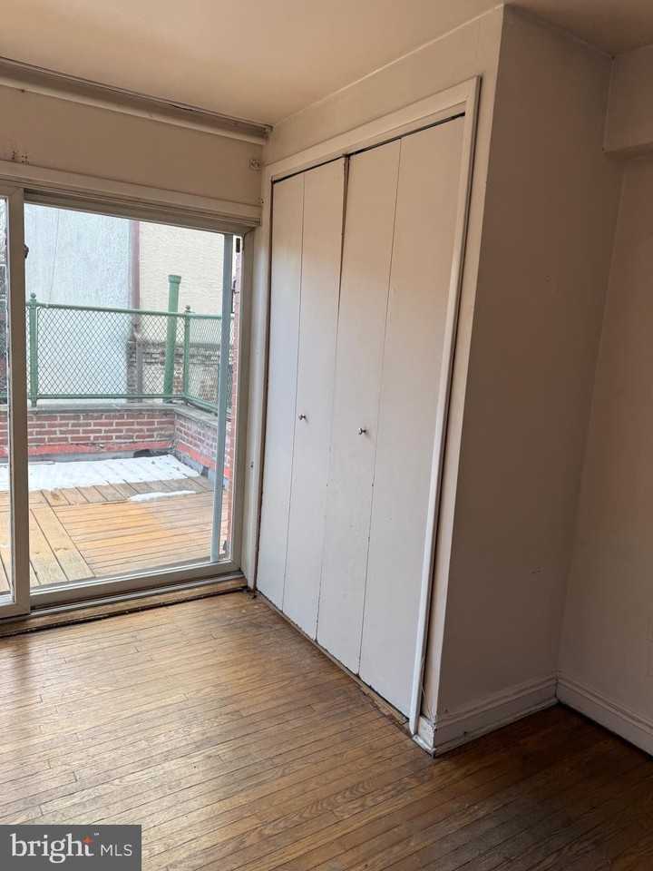 1720 Spruce St Apt 5 #5 - Photo 6 of 24