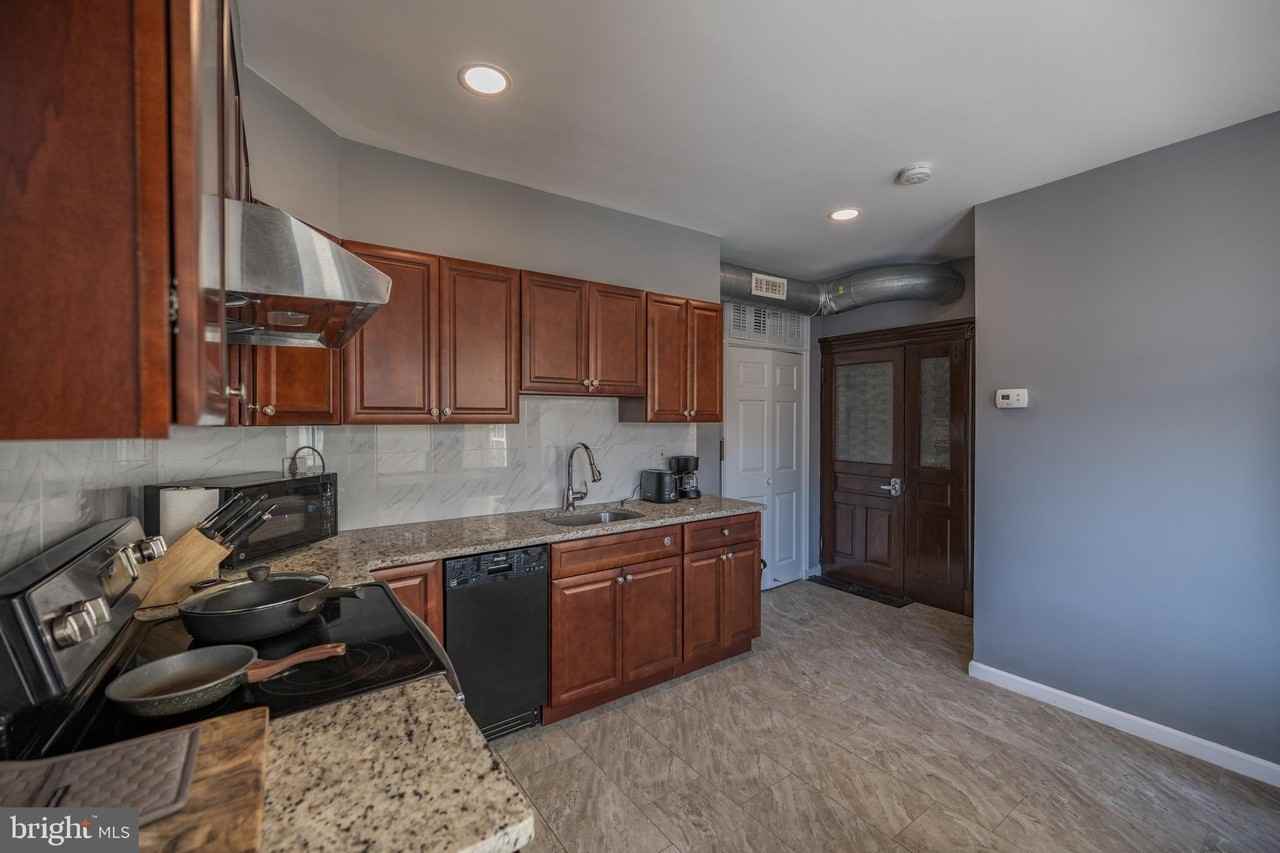 1620 Mount Vernon St Unit 2r #2R - Photo 4 of 12