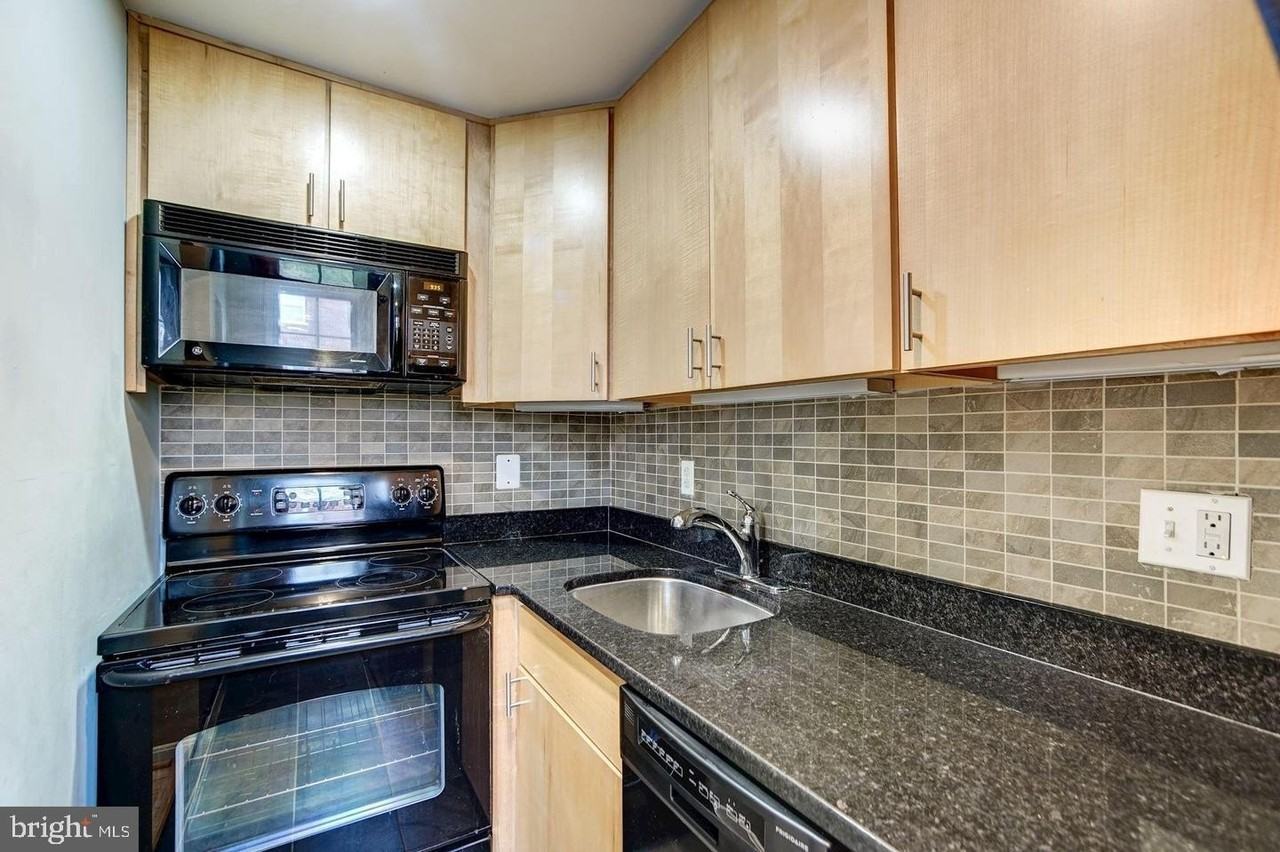 1909 Key Blvd Unit 11551 #11551 - Photo 4 of 14