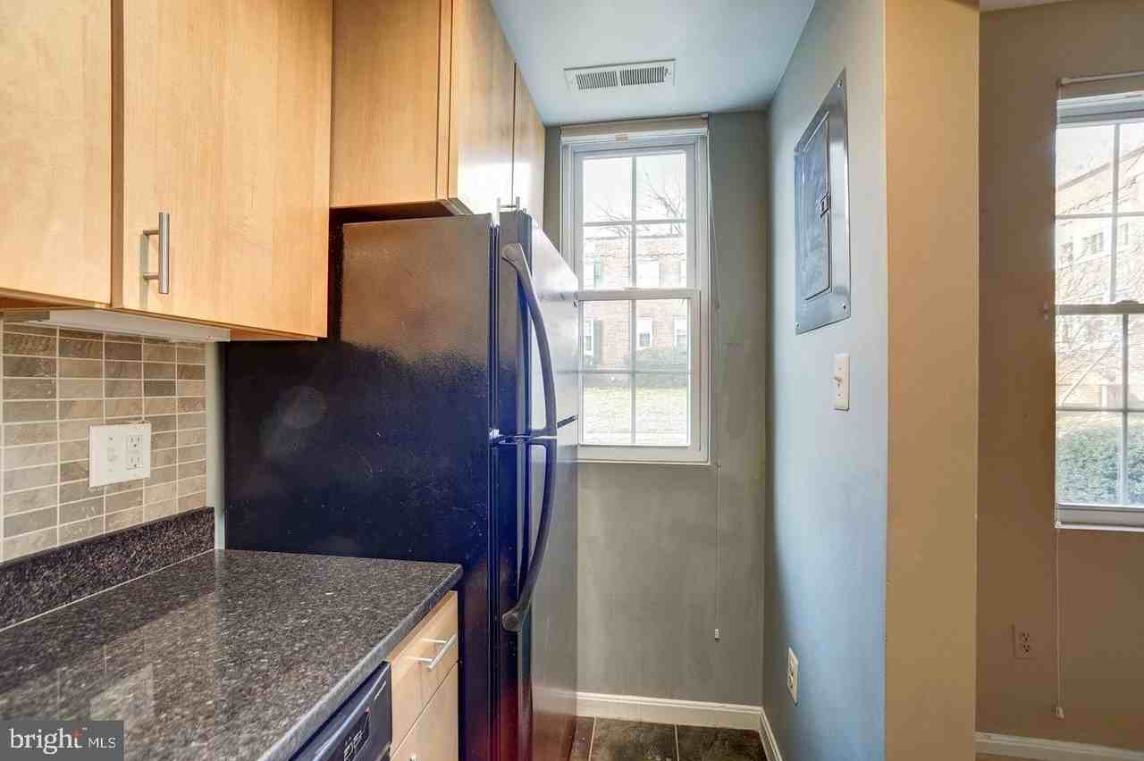 1909 Key Blvd Unit 11551 #11551 - Photo 5 of 14