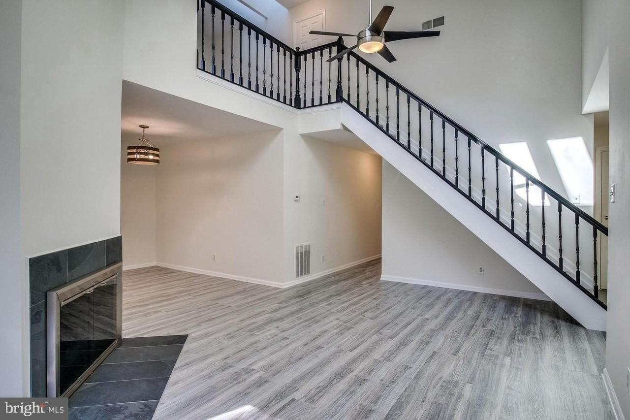 3803 Green Ridge Ct Apt 302 #302 - Photo 4 of 18