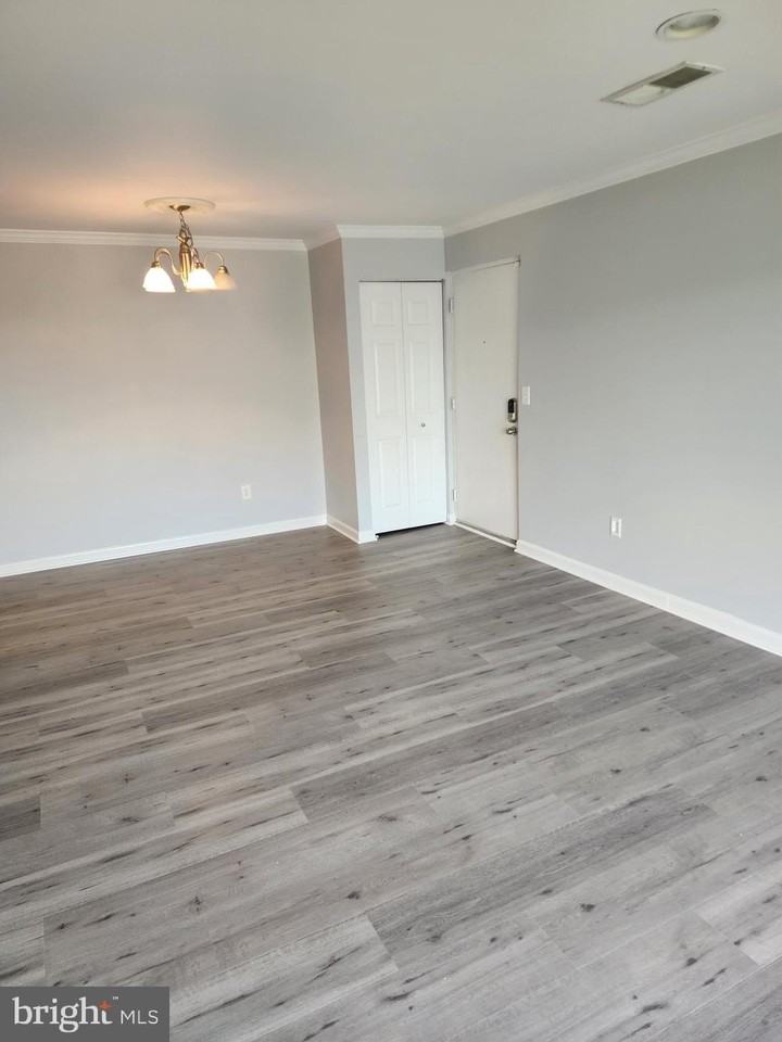 14805 Rydell Rd Apt 303 #303 - Photo 3 of 8