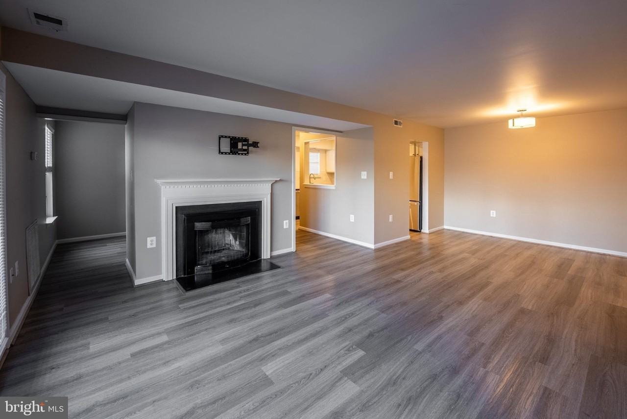 9924 Grapewood Ct - Photo 4 of 25