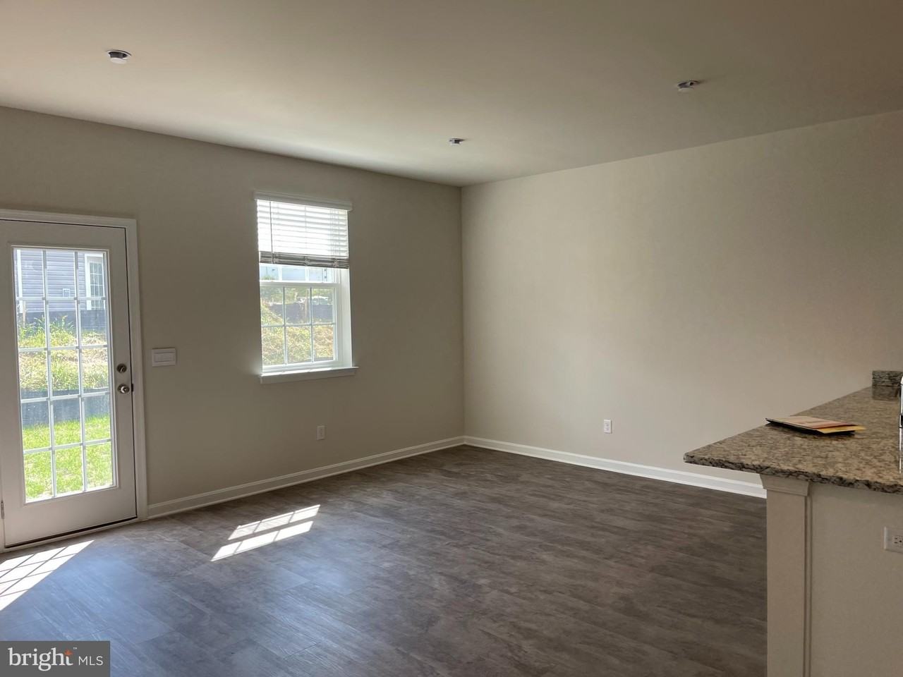 218 Allison Dr - Photo 4 of 6