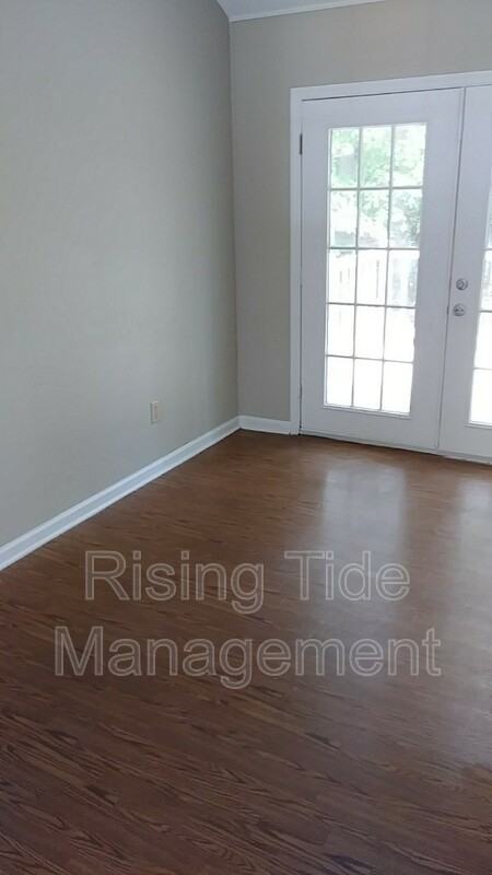 1048 25th Ave N - Photo 3 of 12