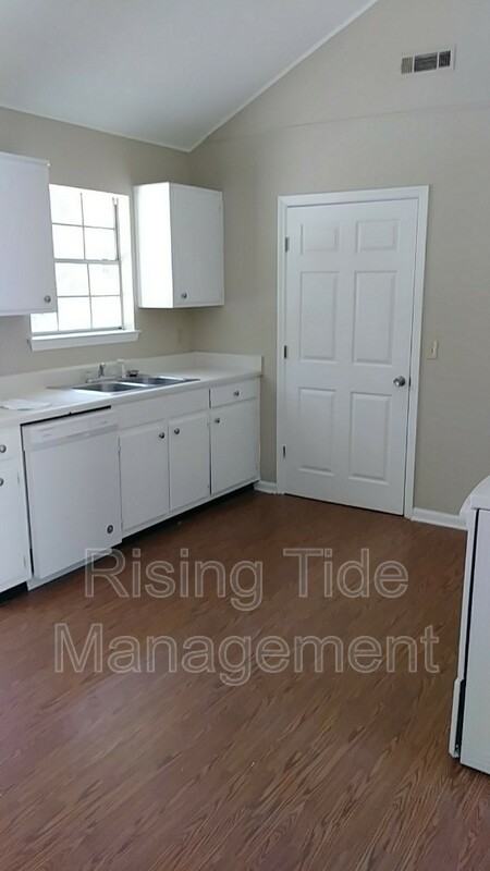 1048 25th Ave N - Photo 4 of 12