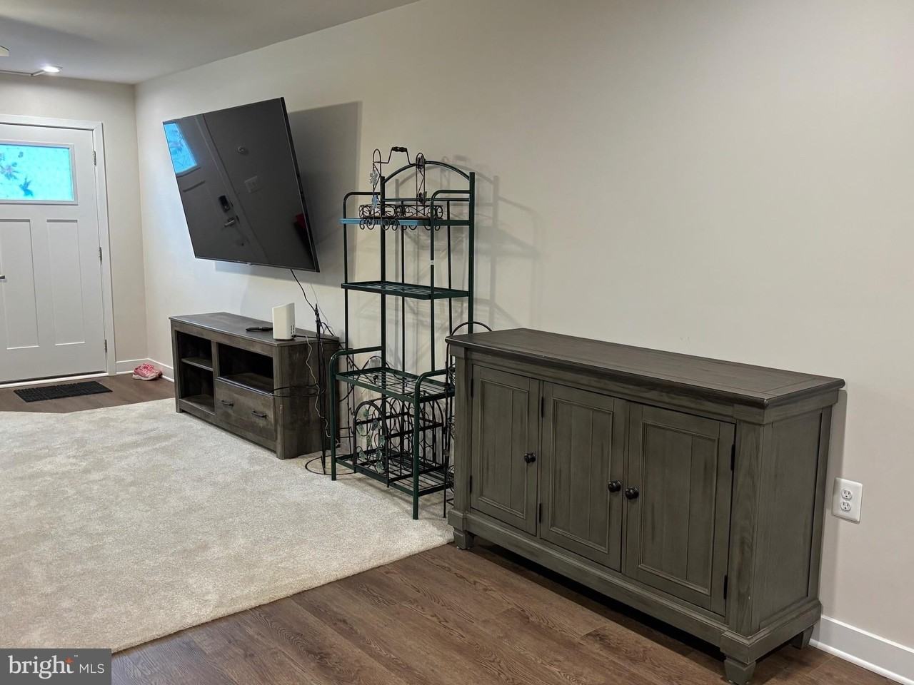 99 Bibury St - Photo 5 of 32