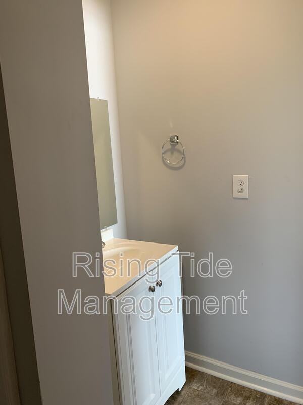 928 Five Mile Rd - Photo 5 of 24