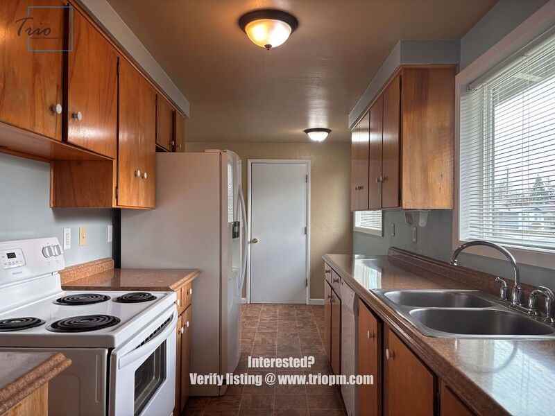 1663 Larkspur Loop - Photo 5 of 19