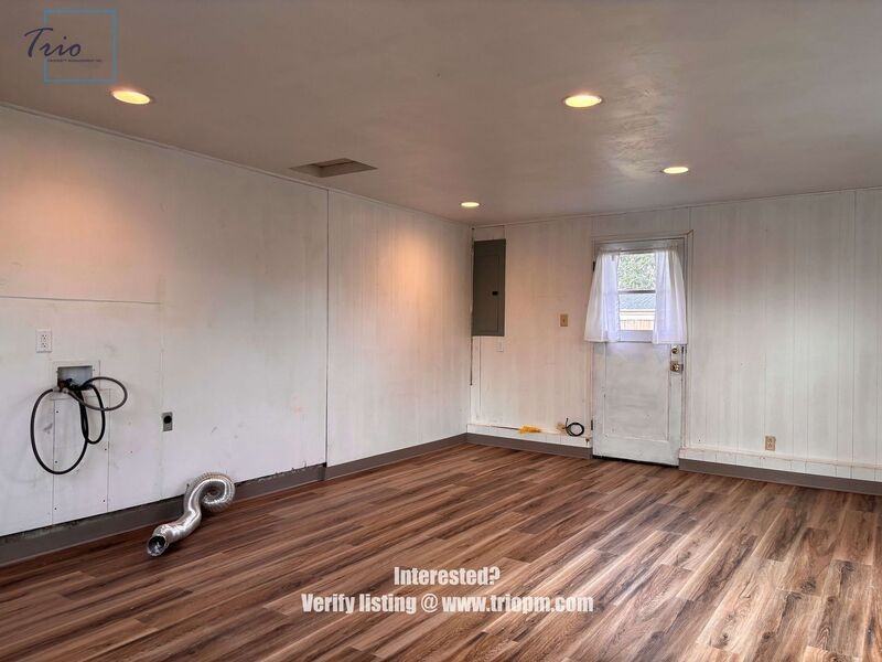 1663 Larkspur Loop - Photo 7 of 19