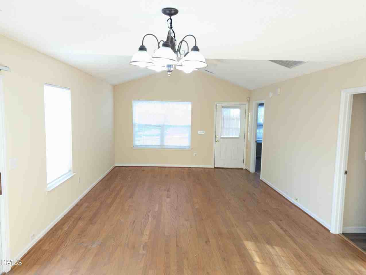 5015 Silhouette Dr - Photo 2 of 12