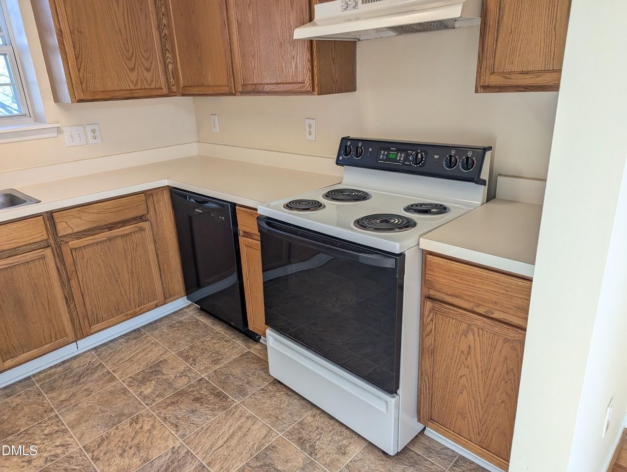 5015 Silhouette Dr - Photo 6 of 12