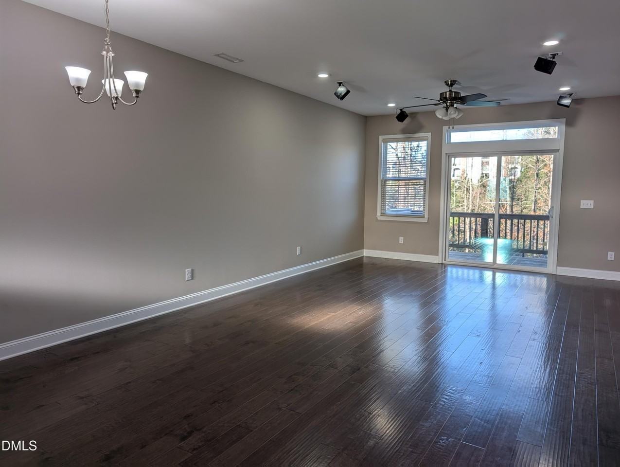 1449 Glenwater Dr - Photo 4 of 32