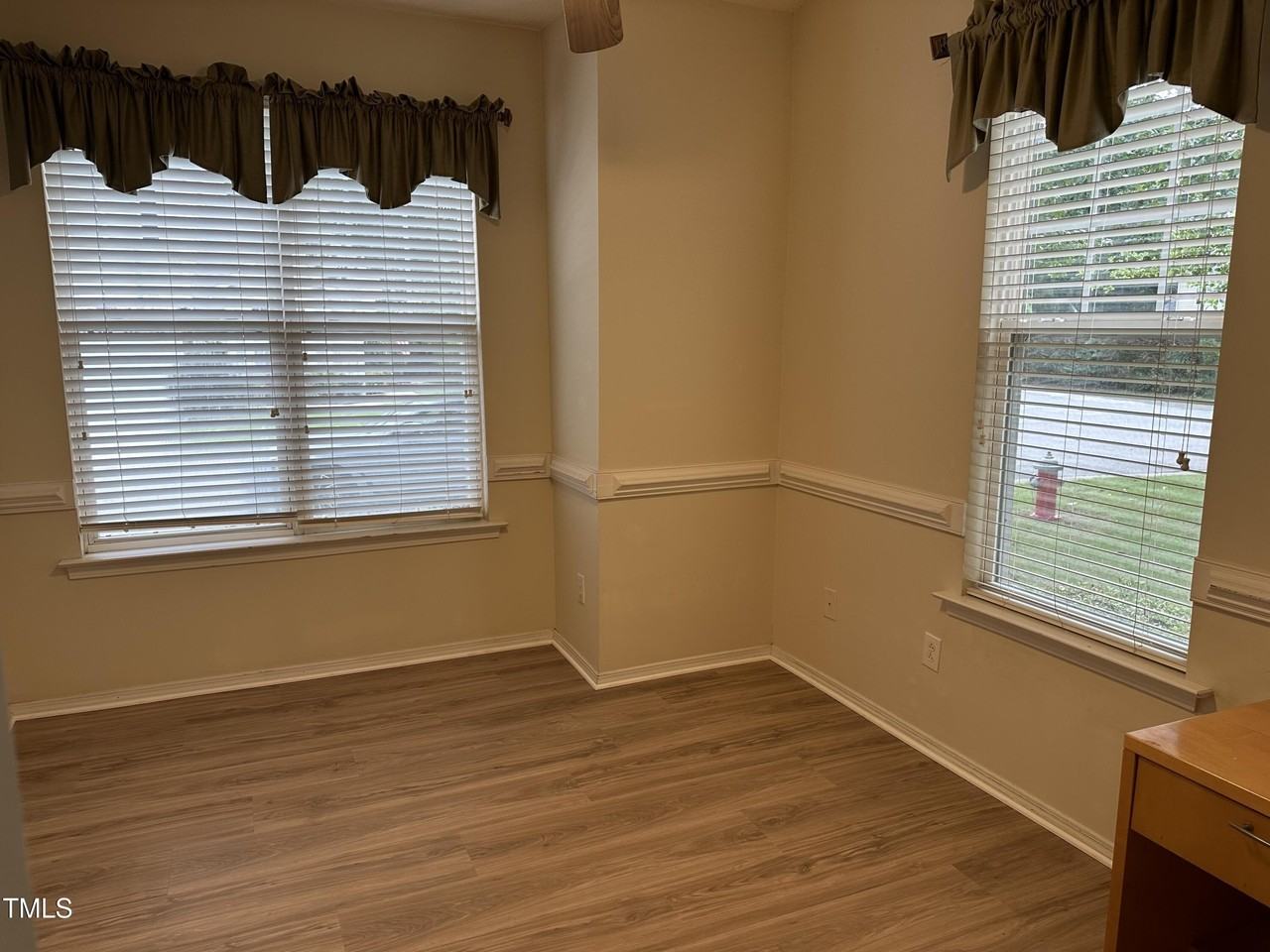 501 Founders Walk Dr - Photo 7 of 24