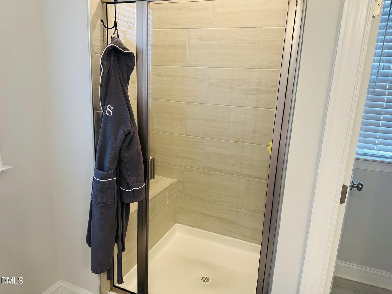 393 Natsam Woods Way - Photo 5 of 20