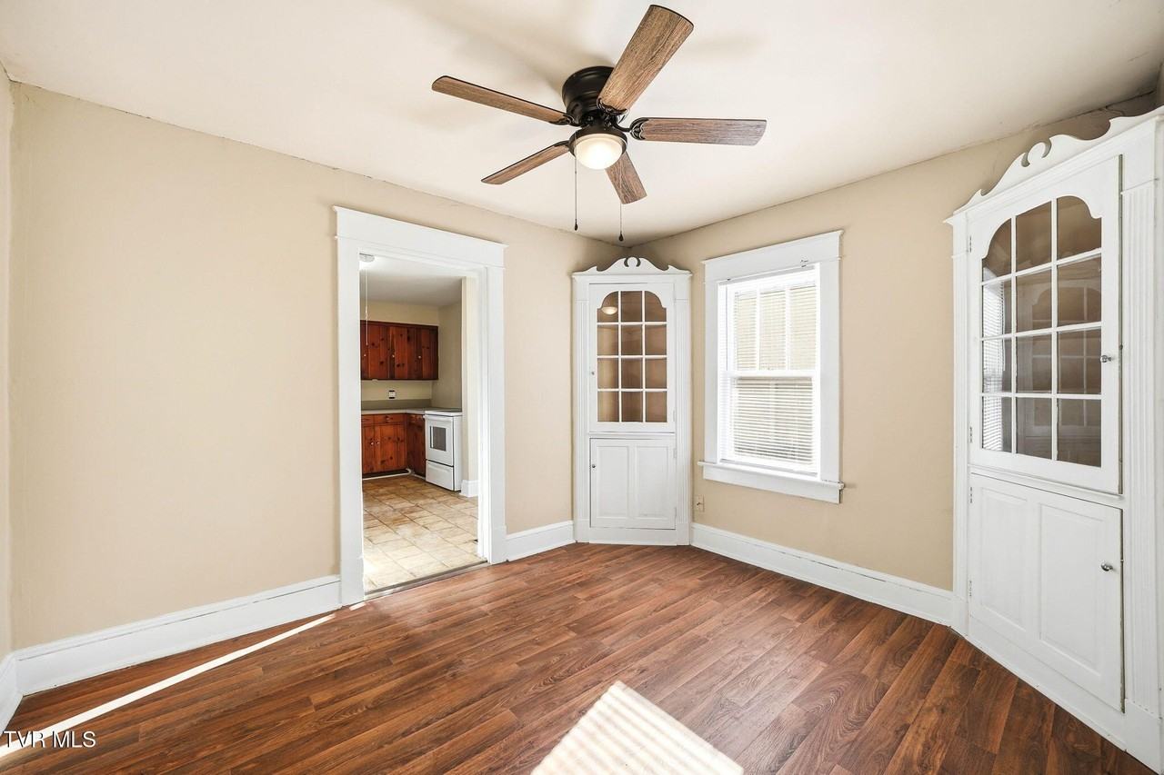 1217 Kentucky Ave - Photo 4 of 22