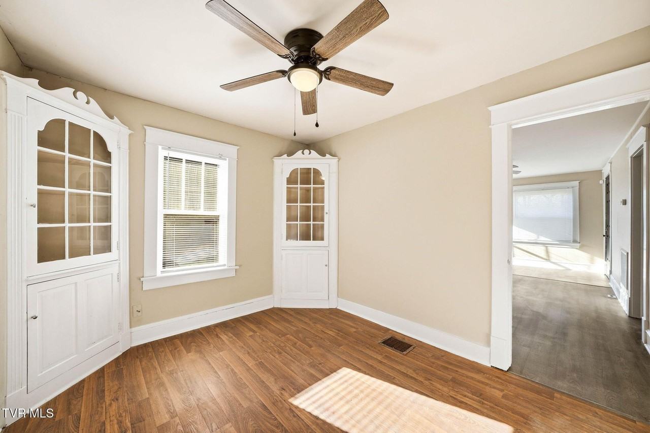 1217 Kentucky Ave - Photo 5 of 22