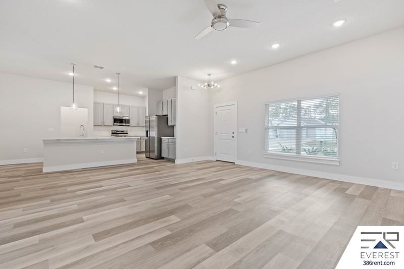 71 Point Of Woods Dr - Photo 6 of 42