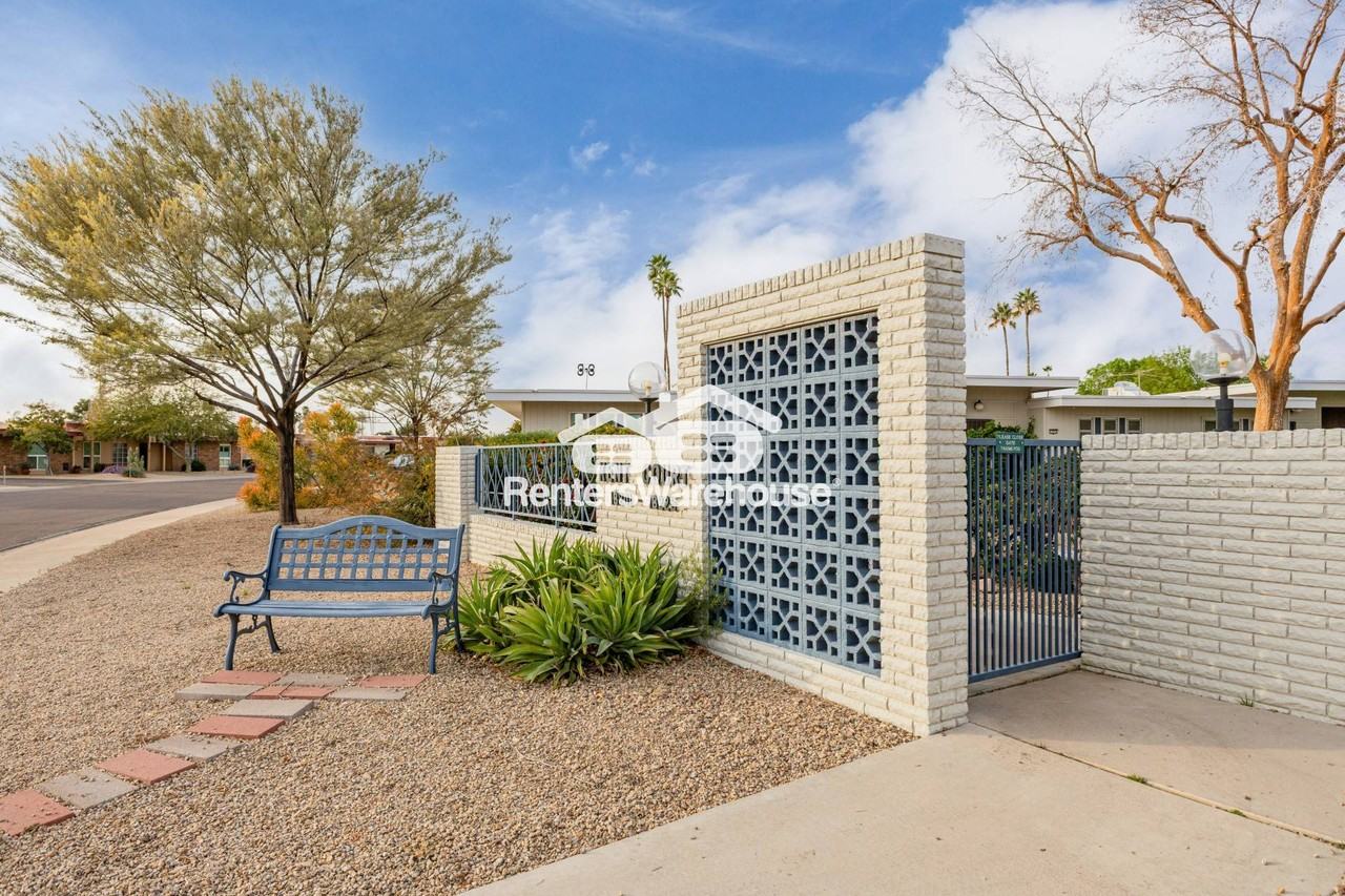 13211 N Cedar Dr - Photo 3 of 22