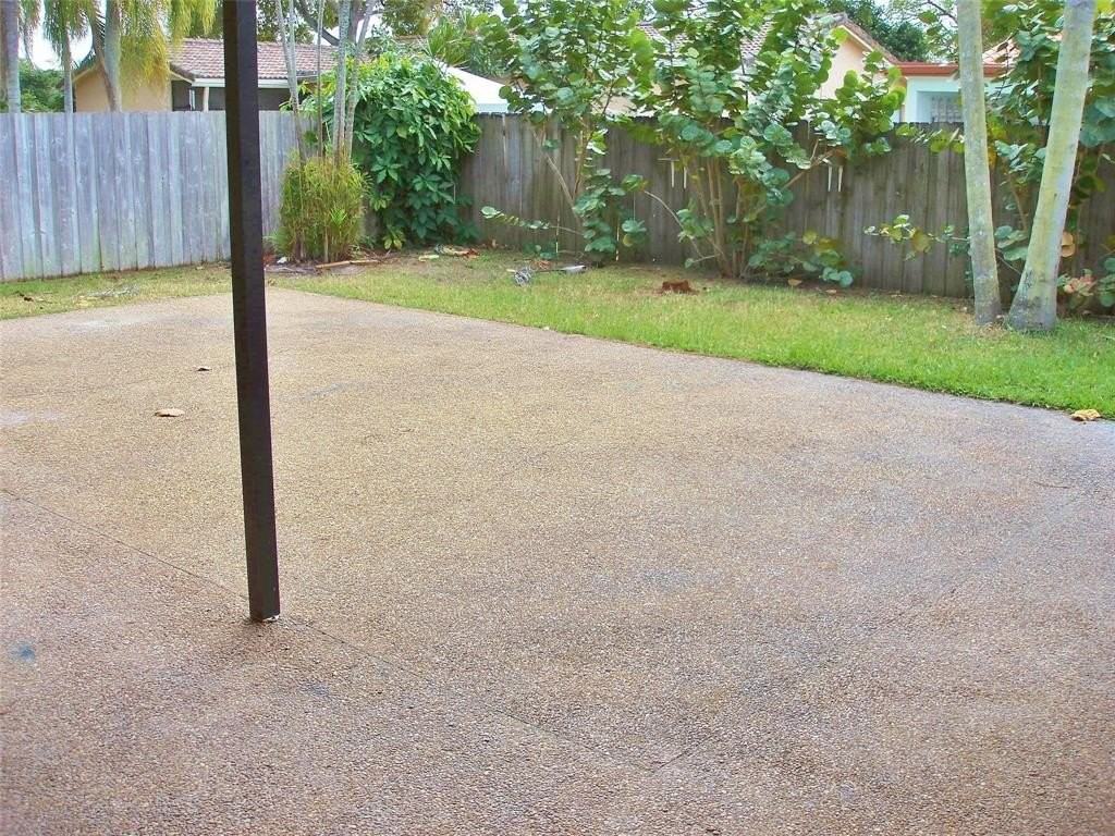 10402 Nw 6th St - Photo 7 of 9