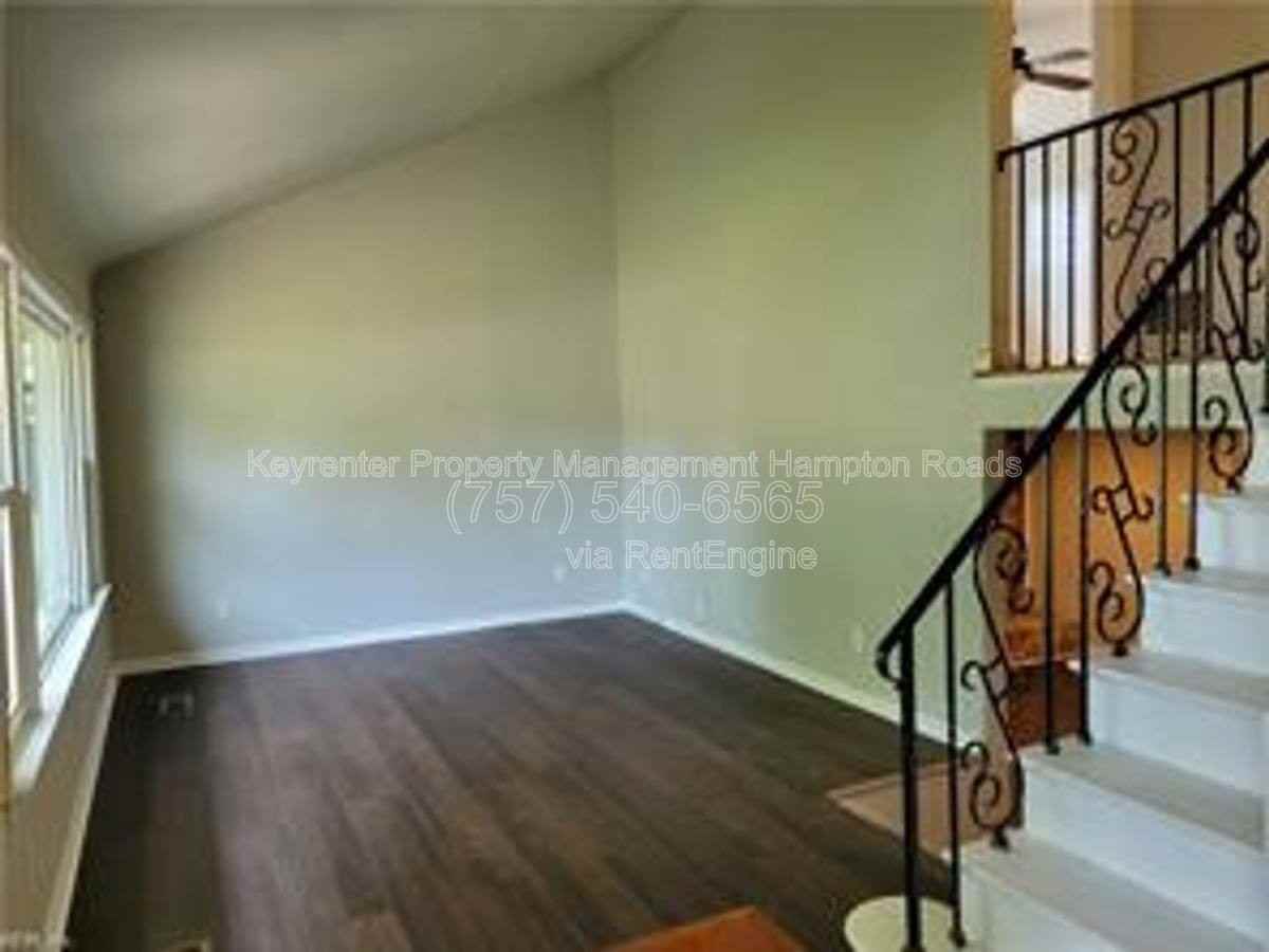 1289 River Oaks Dr - Photo 3 of 9