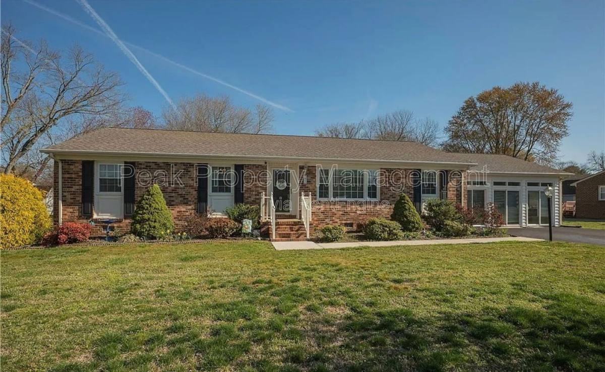 7012 Sunnyhill Dr - Photo 2 of 2