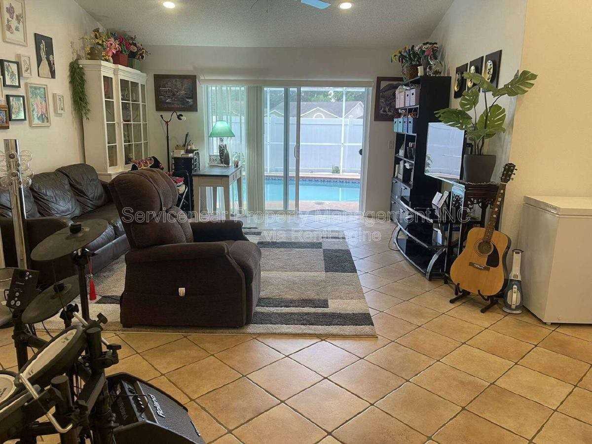 9727 Cypress Shadow Ave - Photo 6 of 10