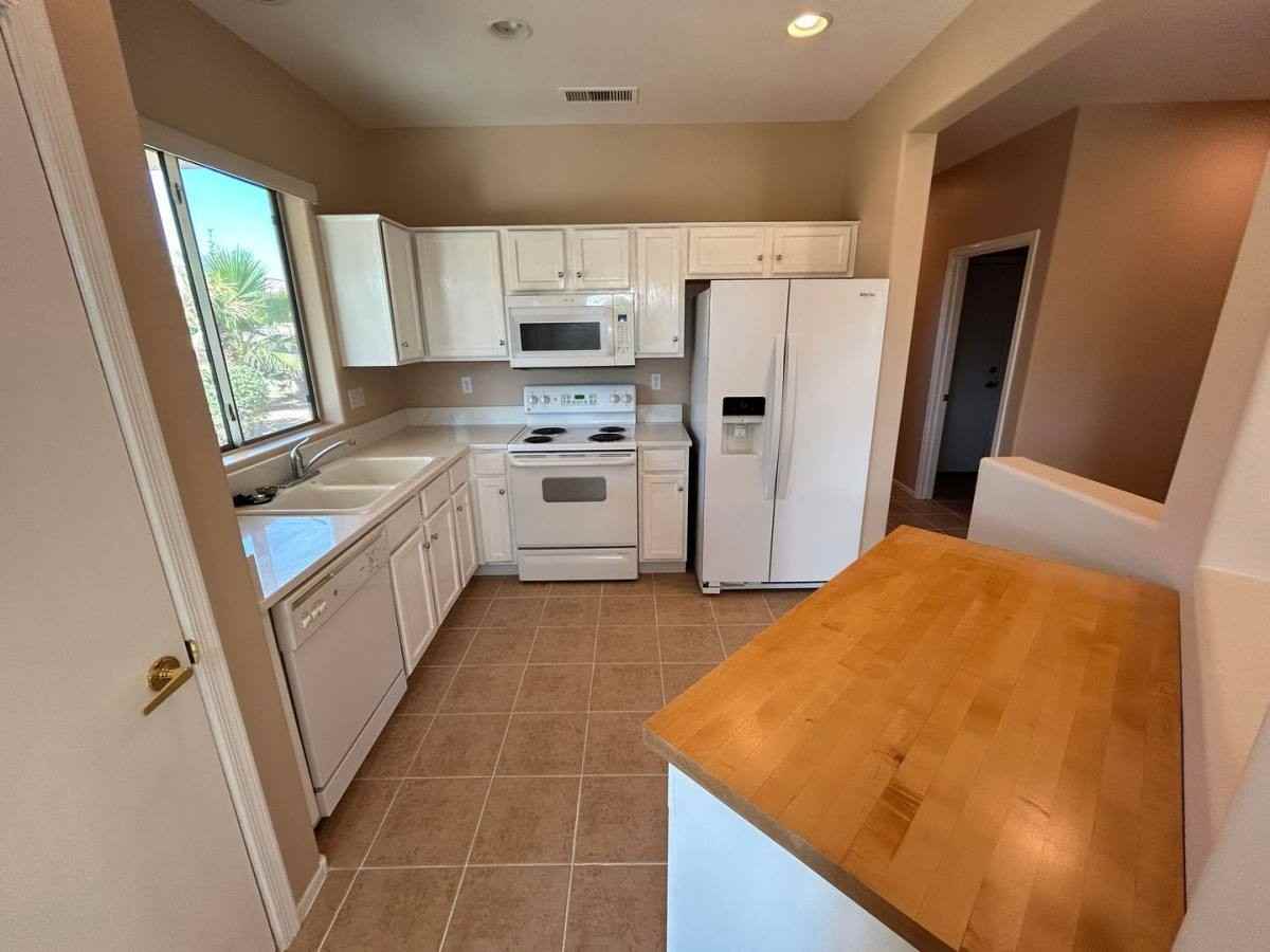 16825 W Cortaro Point Dr - Photo 2 of 10