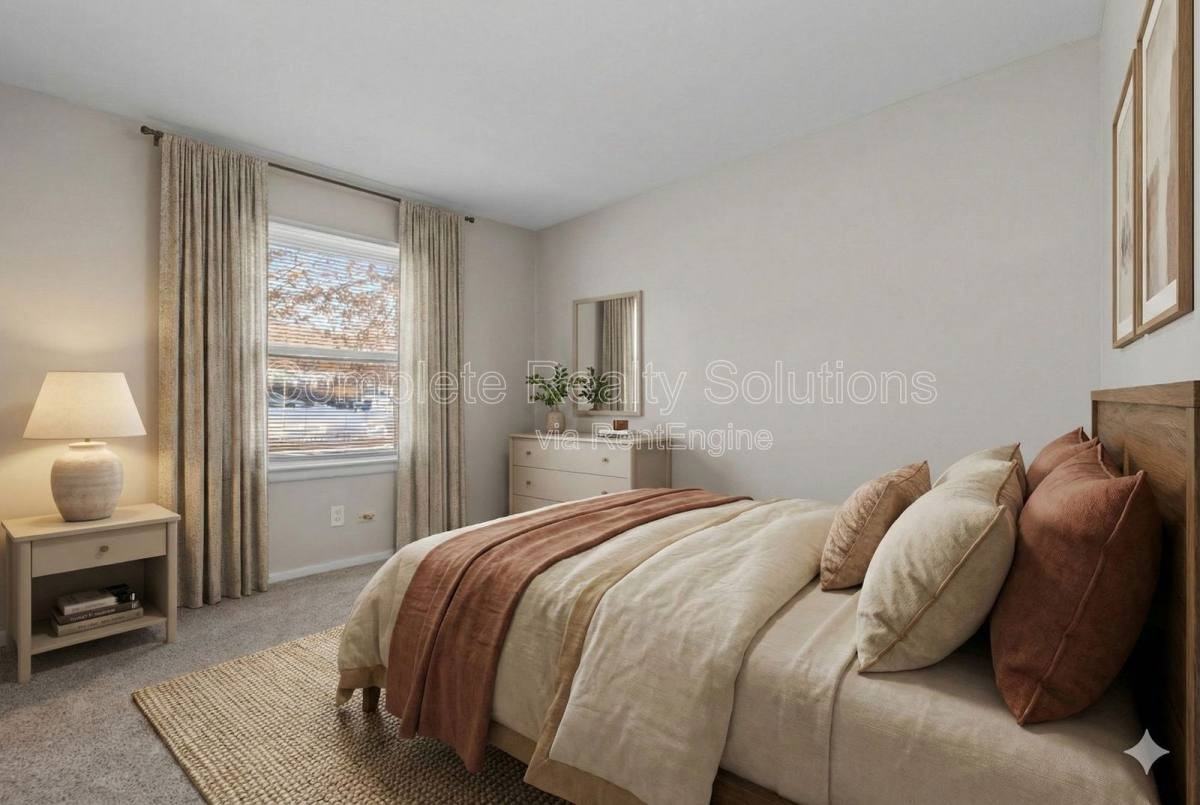 1644 Nemnich Ave - Photo 2 of 10