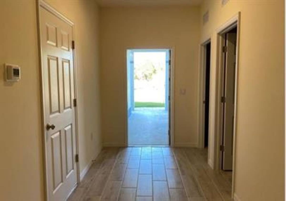 1118 Albert Ave - Photo 2 of 10
