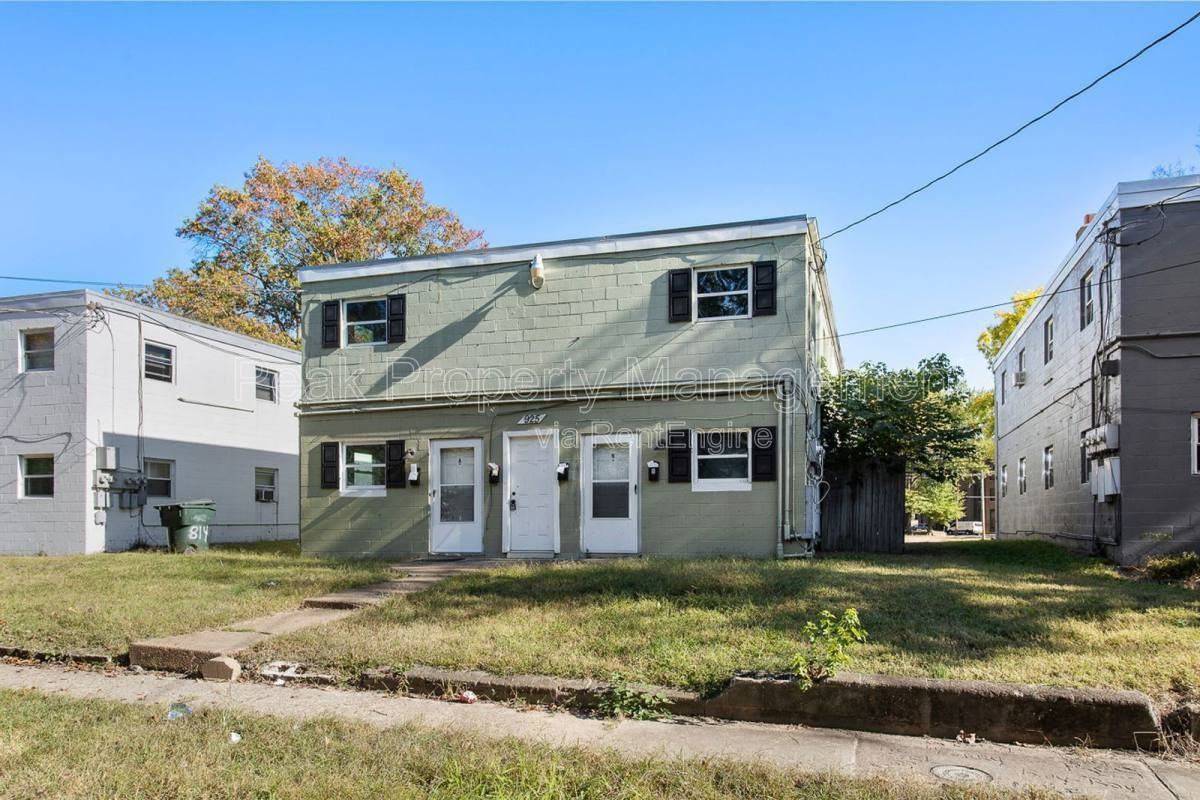 925 N 20th St #D - Photo 3 of 10