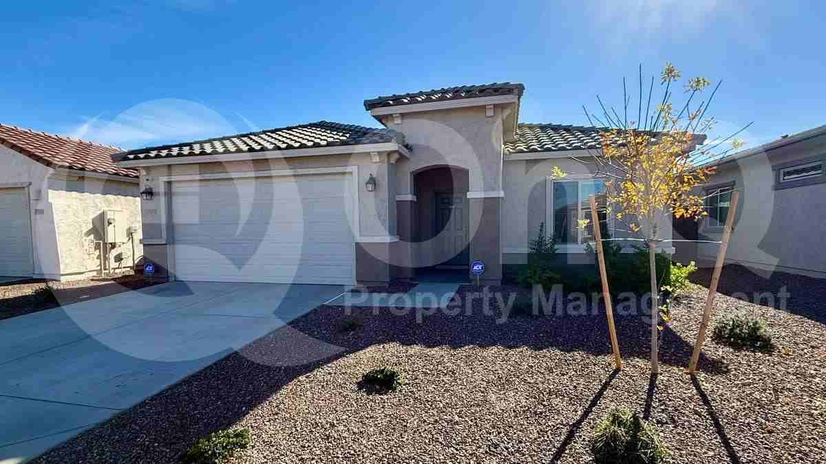 17839 W Getty Dr - Photo 2 of 10