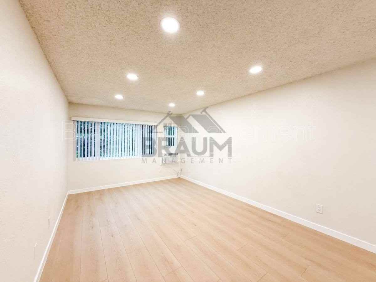 4636 Laurel Canyon Blvd #31 - Photo 2 of 10