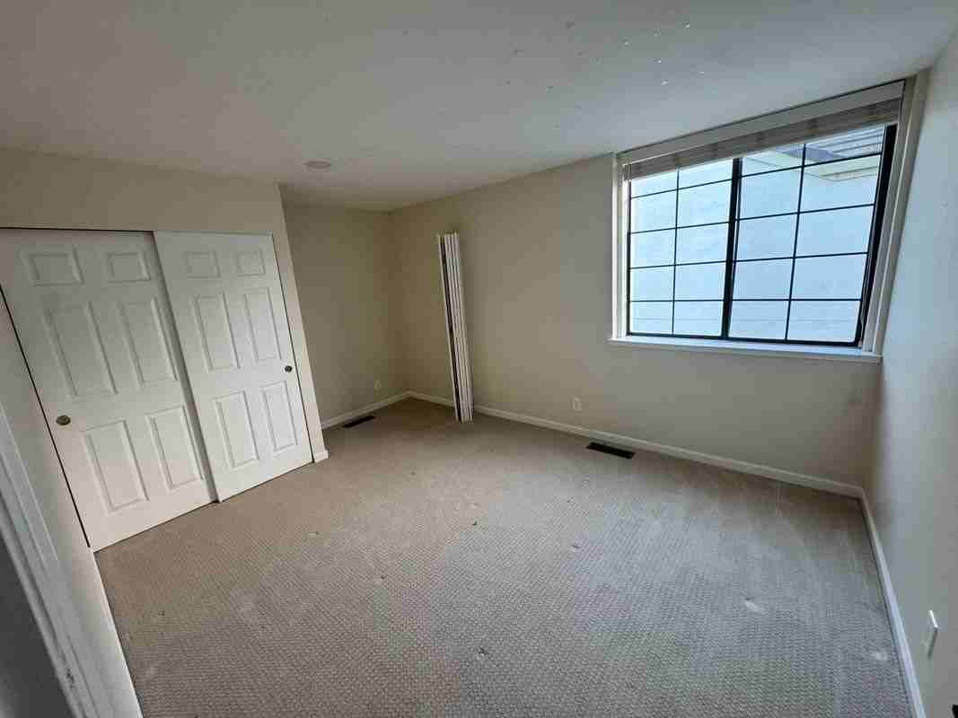 1166 Fox Hollow Ct - Photo 6 of 10