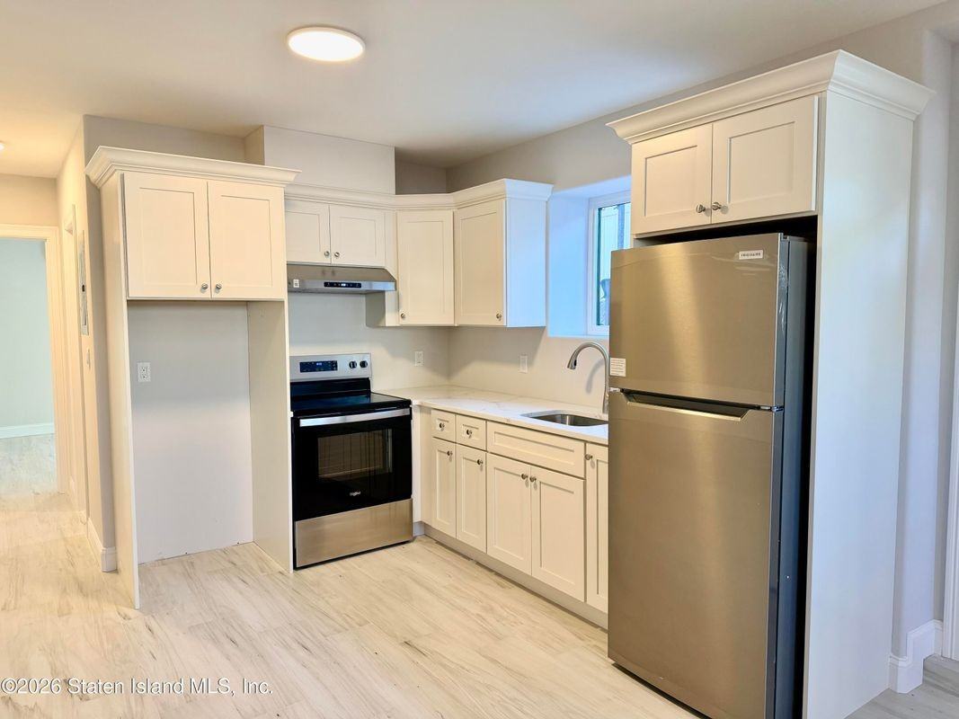 62 Rathbun Ave - Photo 4 of 9